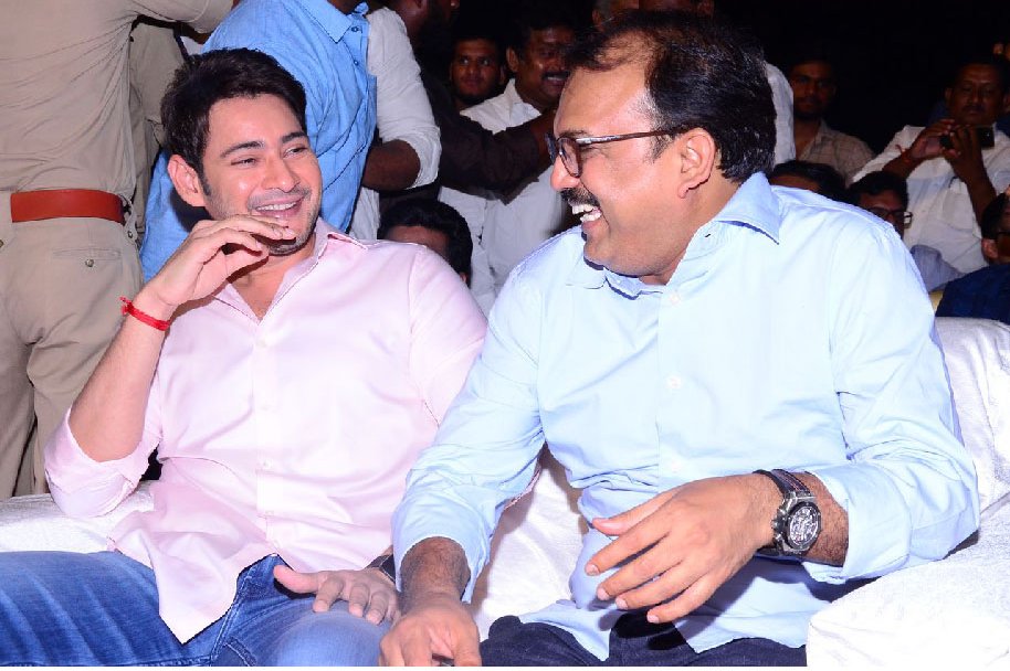 Maharshi-Movie-Pre-Release-Event